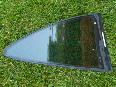 Mercedes Quarter Panel Side Glass, Left 2086700512 W208 CLK320 CLK430 CLK55 AMG2